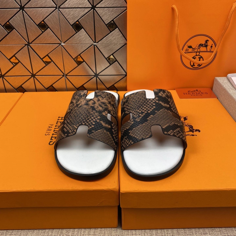 H**mes slippers